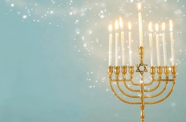 כיצד לתכנן הפקת מסיבת חנוכה לעובדים במשרד 
